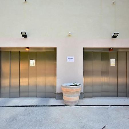Brand New ! Seaside Apt With Poolview & Parking Budva Exterior foto